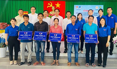 Trà Vinh: Bàn giao 10 căn nhà nhân ái tại huyện Trà Cú và huyện Châu Thành