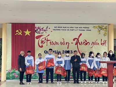 Đoàn trường THCS và THPT Lý Thánh Tông: Giáo dục văn hóa truyền thống trong học sinh nhà trường 2023