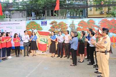 Quận Lê Chân: Bức tường thanh niên trường THPT Ngô Quyền
