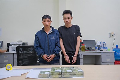 Công an tỉnh Cao Bằng bắt giữ 02 đối tượng, thu 10 bánh heroin