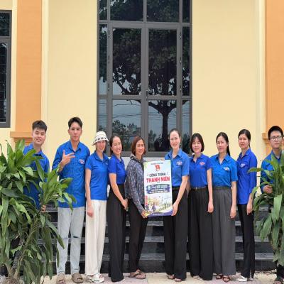TUỔI TRẺ XÃ GIA PHÚC: SÔI NỔI CÔNG TRÌNH THANH NIÊN TẠO CẢNH QUAN CHO NHÀ VĂN HÓA MỚI