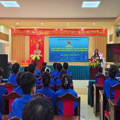 VĨNH LẠI: TUYÊN TRUYỀN LUẬT THANH NIÊN HƯỞNG ỨNG NGÀY PHÁP LUẬT VIỆT NAM