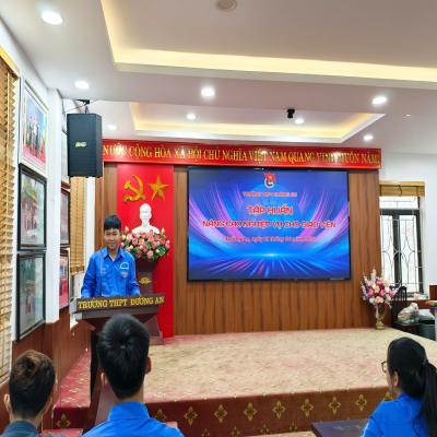 ĐƯỜNG AN: ĐOÀN TRƯỜNG THPT ĐƯỜNG AN TỔ CHỨC TẬP HUẤN NÂNG CAO NGHIỆP VỤ CHO GIÁO VIÊN