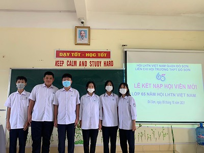 Kết nạp hội viên mới lớp 65 năm Hội LHTN Việt Nam