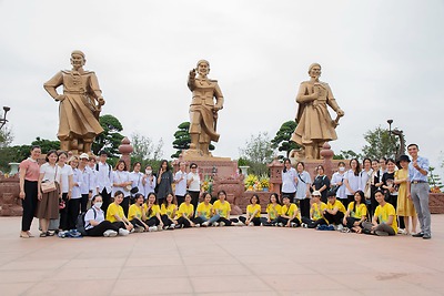 Đoàn TNCS Hồ Chí Minh trường Đại học Hải Phòng tổ chức Hành trình hỗ trợ sinh viên 5 tốt sau tuyên dương, đồng hành với sinh viên trong lập thân, lập nghiệp