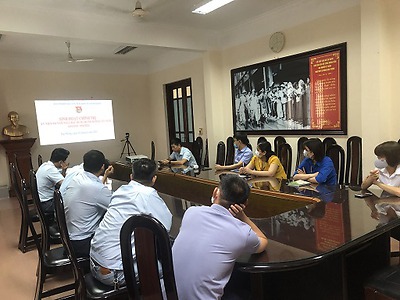 Đoàn TN Công ty Xi măng Vicem Hải Phòng chỉ đạo CLB Lý luận trẻ sinh hoạt chính trị nhân dịp kỷ niệm 110 năm Ngày Bác Hồ ra đi tìm đường cứu nước