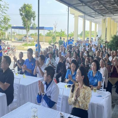 Đoàn Thanh niên phường An Phong phối hợp tổ chức Chương trình khám bệnh, cấp thuốc miễn phí và tặng quà cho đối tượng chính sách người có công nhân dịp kỷ niệm 78 năm ngày thương binh liệt sĩ 27/7 