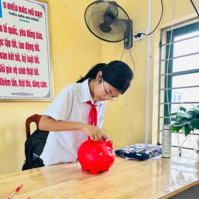 ĐƯỜNG AN: LIÊN ĐỘI THCS THÁI MINH TRIỂN KHAI CÔNG TRÌNH MĂNG NON “GÓC LỚP XANH” VÀ “NUÔI LỢN NHỰA” 