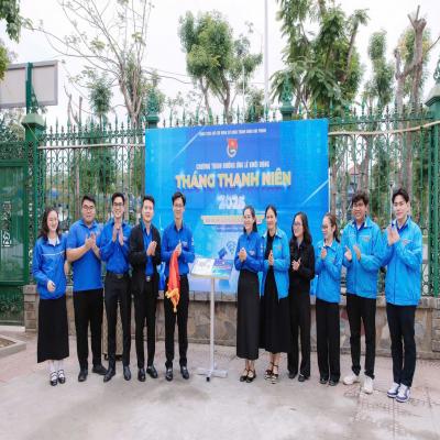 RA MẮT MÔ HÌNH “ỨNG DỤNG CÔNG NGHỆ TRONG THU HỒI PIN CŨ – HƯỚNG TỚI CHUYỂN ĐỔI XANH” DO ĐOÀN CƠ QUAN THÀNH ĐOÀN HẢI PHÒNG THỰC HIỆN NHẰM PHÒNG, CHỐNG RÁC THẢI NHỰA TRÊN ĐỊA BÀN THÀNH PHỐ