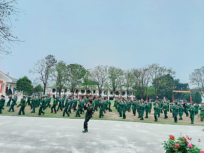 LIÊN CHI ĐOÀN TIỂU ĐOÀN 1, TRUNG ĐOÀN 50, BỘ CHQS THÀNH PHỐ TỔ CHỨC NGOẠI KHOÁ CÁC VŨ ĐIỆU TRONG SINH HOẠT TẬP THỂ CHO BỘ ĐỘI