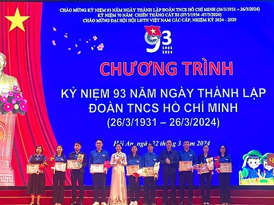 Quận Đoàn Hải An biểu dương thanh niên tiên tiến làm theo lời Bác