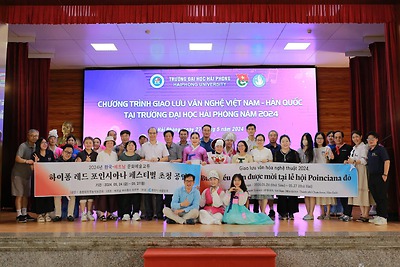 Giao lưu văn nghệ Việt Nam - Hàn Quốc tại Trường Đại học Hải Phòng