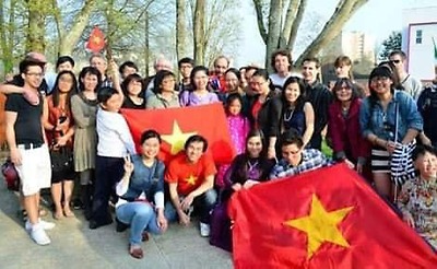 Bác bỏ luận điệu xuyên tạc chính sách của Đảng, Nhà nước ta đối với người Việt Nam ở nước ngoài