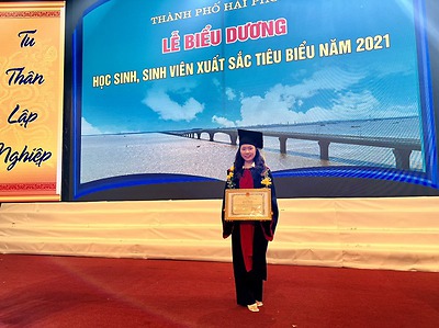 Phan Thị Thu Hường, sinh viên xuất sắc trong phong trào học tập, nghiên cứu khoa học, tấm gương tiêu biểu trong học tập và làm theo tư tưởng, đạo đức, phong cách Hồ Chí Minh 