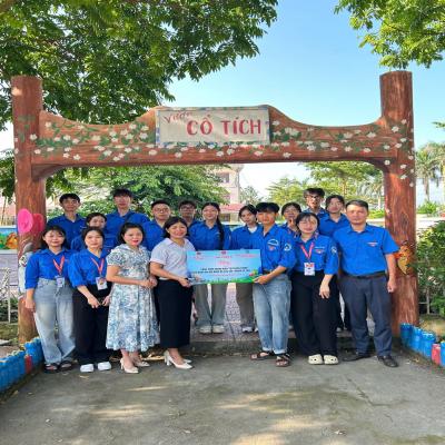 ĐƯỜNG AN: TRAO TẶNG CÔNG TRÌNH THANH NIÊN 