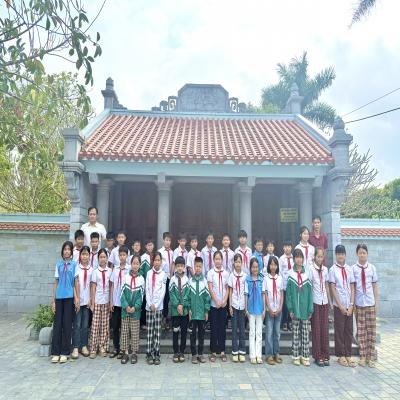 HÀNH TRÌNH ĐẾN VỚI ĐỊA CHỈ ĐỎ: TRI ÂN ANH HÙNG LIỆT SỸ CỦA LIÊN ĐỘI TRƯỜNG TIỂU HỌC TÂN HỒNG