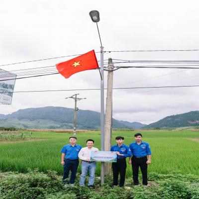 Đường An: Phối hợp tổ chức trao tặng công trình thanh niên “Thắp sáng đường quê” chào mừng Đại hội Đoàn các cấp, nhiệm kỳ 2025 - 2030