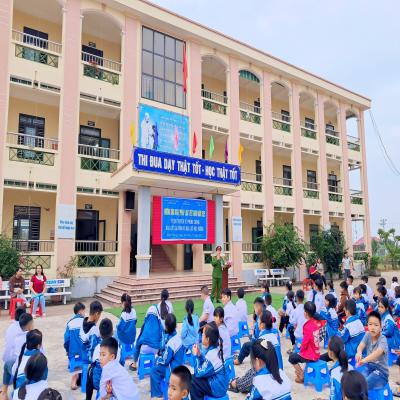 ĐOÀN XÃ NINH GIANG TỔ CHỨC HỘI NGHỊ TUYÊN TRUYỀN PHÁP LUẬT HƯỞNG ỨNG NGÀY PHÁP LUẬT VIỆT NAM 09/11 