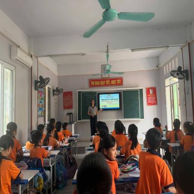 KIM THÀNH TIẾP TỤC TRIỂN KHAI “LẤY Ý KIẾN TRẺ EM VỀ CHỦ ĐỀ PHIÊN HỌP GIẢ ĐỊNH “QUỐC HỘI TRẺ EM” LẦN THỨ III - NĂM 2026”