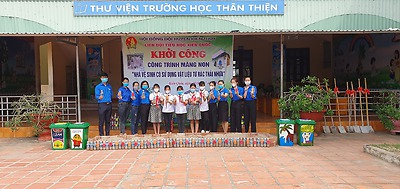 Khởi công xây dựng Công trình măng non - Nhà vệ sinh từ rác thải nhựa