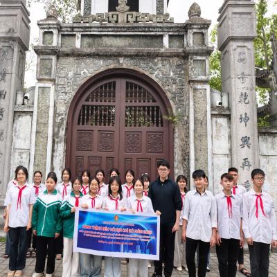 LIÊN ĐỘI THCS TÂN HỒNG: TỔ CHỨC HÀNH TRÌNH ĐẾN VỚI ĐỊA CHỈ ĐỎ TẠI KHU DI TÍCH LỊCH SỬ MIẾU MỘ TRẠCH