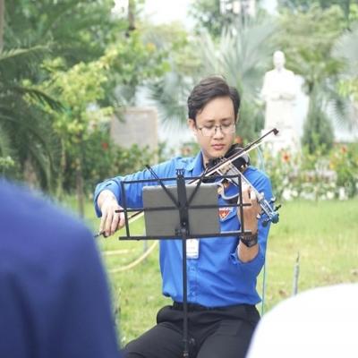 Tiếng đàn violin sáng thứ hai ở bệnh viện