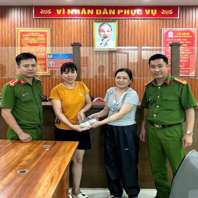 Công an phường Lê Chân giúp người dân tìm lại 25 triệu đồng đánh rơi