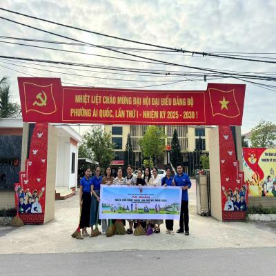 Tuổi trẻ phường Ái Quốc ra quân ngày chủ nhật xanh 