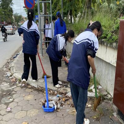 ĐOÀN XÃ TIÊN LÃNG RA QUÂN DỌN DẸP ĐÀI TƯỞNG NIỆM LIỆT SĨ