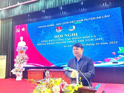 Tặng quà Cựu thanh niên xung phong nhân dịp Tết Nguyên đán 2023