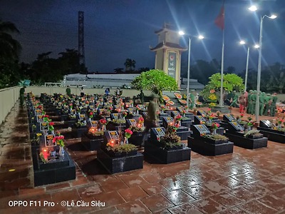 Lễ thắp nến tri ân xã An Tiến