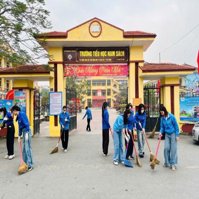 Đoàn xã Nam Sách ra quân Thứ 7 tình nguyện, chủ nhật xanh