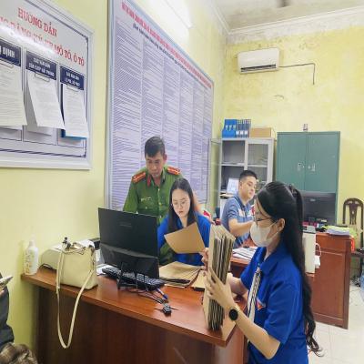 ĐOÀN PHƯỜNG LƯU KIẾM TỔ CHỨC HỖ TRỢ TỔNG HỢP, RÀ SOÁT, LÀM SẠCH DỮ LIỆU PHƯƠNG TIỆN, GIẤY PHÉP LÁI XE, SỐ HOÁ HỒ SƠ ĐĂNG KÝ XE