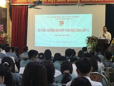 Trường THPT Kiến An: Tư vấn, hướng nghiệp cho học sinh lớp 12