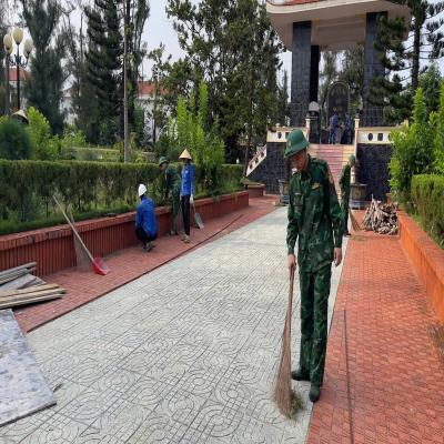 BỘ CHỈ HUY QUÂN SỰ THÀNH PHỐ RA QUÂN NGÀY CHỦ NHẬT XANH 20/7 DỌN VỆ SINH NGHĨA TRANG LIỆT SỸ