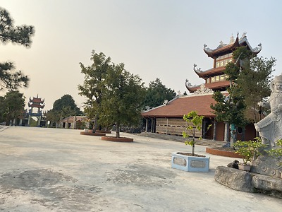 Cụm di tích chùa Linh Sơn và địa điểm khảo cổ mộ thuyền Việt Khê, xã Phù Ninh, huyện Thủy Nguyên