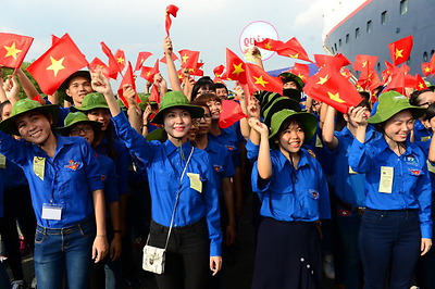 Bảo vệ nền tảng tư tưởng của Đảng thông qua giáo dục khả năng “miễn dịch” cho thanh niên đối với các quan điểm sai trái, thù địch