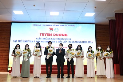Chương trình Kỷ niệm 72 năm Ngày truyền thống học sinh, sinh viên và Hội Sinh viên Việt Nam; Biểu dương “Tập thể sinh viên 5 tốt” và “Sinh viên 5 tốt” cấp thành phố năm 2021