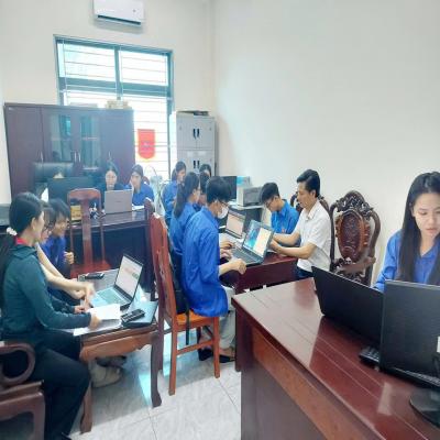 ĐOÀN THANH NIÊN PHƯỜNG LÊ ÍCH MỘC PHỐI HỢP TRIỂN KHAI CHIẾN DỊCH “LÀM GIÀU, LÀM SẠCH” CƠ SỞ DỮ LIỆU ĐẤT ĐAI