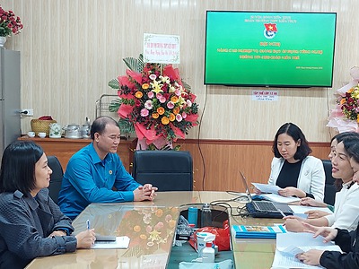 Hội nghị nâng cao nghiệp vụ giảng dạy áp dụng công nghệ thông tin cho giáo viên trẻ trường THPT Kiến Thụy