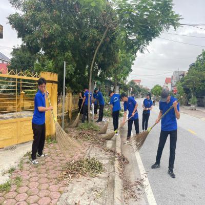 ĐOÀN TRƯỜNG ĐẠI HỌC SAO ĐỎ RA QUÂN NGÀY CHỦ NHẬT XANH 21/9/2025 TẠI KHUÔN VIÊN NHÀ TRƯỜNG