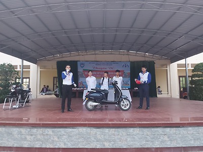  Thực hành Kỹ năng lái xe an toàn cho ĐVTN học sinh trường THPT Đồ Sơn