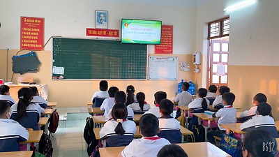 Ban Thường vụ Huyện đoàn chỉ đạo Liên đội Tiểu học An Hồng tổ chức Chuyên đề 