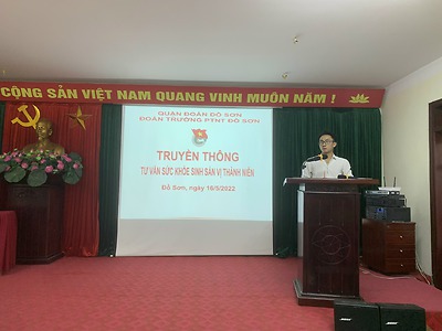 Đoàn trường PT Nội trú Đồ Sơn tổ chức truyền thông tư vấn sức khoẻ sinh sản vị thành niên
