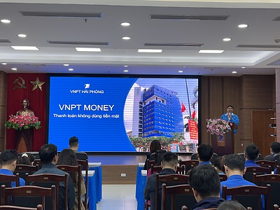 Hoạt động tuyên truyền, hỗ trợ đoàn viên thanh niên sử dụng dịch vụ công trực tuyến và thanh toán điện tử