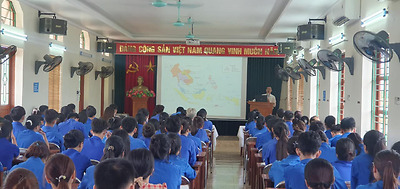 Huyện đoàn Vĩnh bảo: Tuyên truyền Luật Biển Việt Nam hưởng ứng Ngày Pháp luật Việt Nam năm 2023