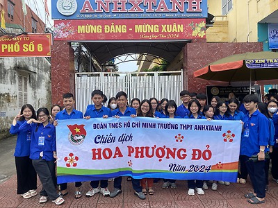 Đội tình nguyện Hoa phượng đỏ trường THPT Anhxtanh tham gia hỗ trợ kỳ thi THPT Quốc gia năm 2024