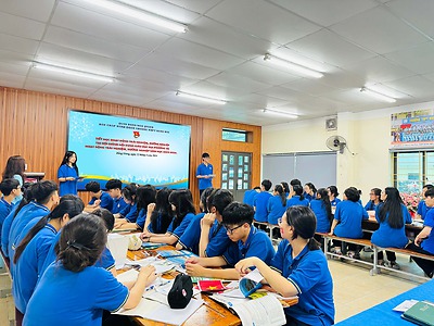 Đoàn trường THPT Hàng Hải tổ chức chương trình Tư vấn hướng nghiệp giới thiệu việc làm cho Đoàn viên, thanh niên