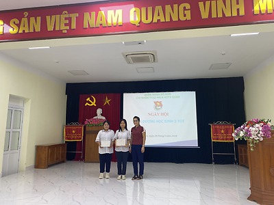 Đoàn TTGDNN & GDTX quận Đồ Sơn tổ chức Biểu dương học sinh 3 tốt năm học 2023-2024