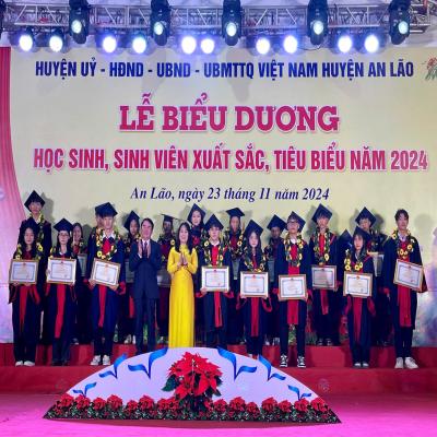 LỄ BIỂU DƯƠNG HỌC SINH SINH VIÊN XUẤT SẮC TIÊU BIỂU NĂM 2024